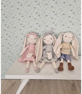 Conejo trapo. Muñeco de trapo para bebés