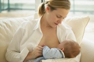 alimentacion-del-bebe-de-1-mes