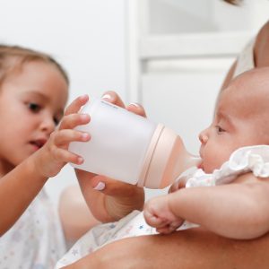biberón bebe y recién nacido
