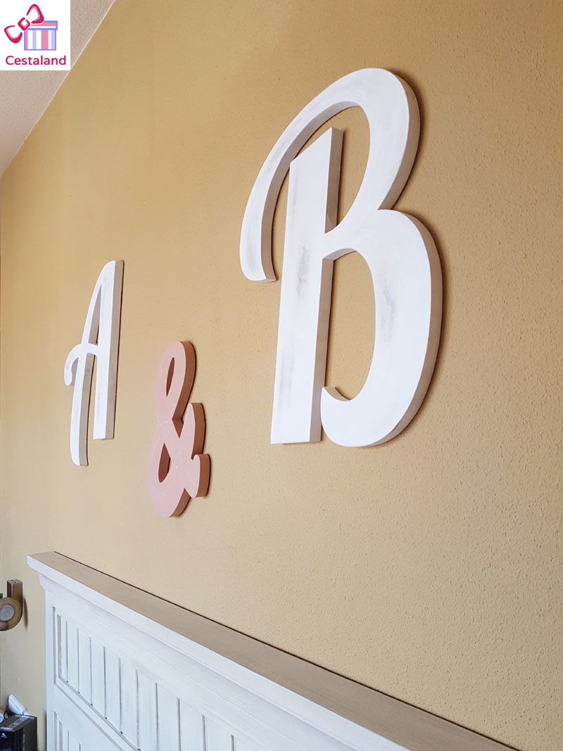 A & B letras iniciales dormitorio cabecero