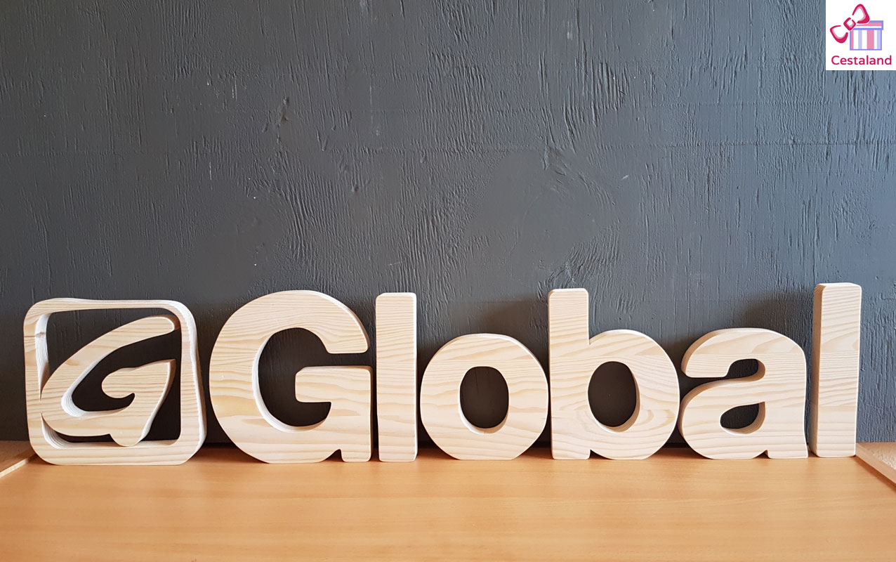 logotipo madera global studio