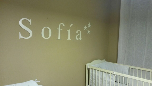 Sofía en letras para pared blancas
